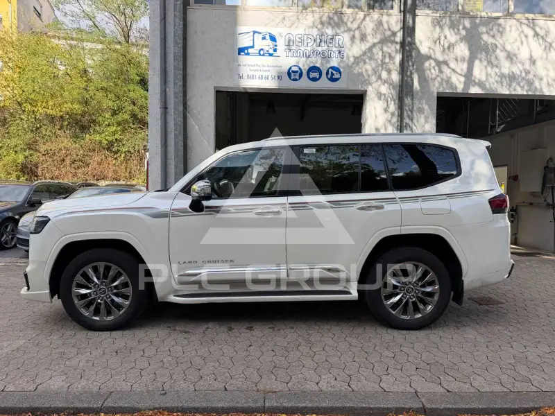 2023 Toyota LAND CRUISER