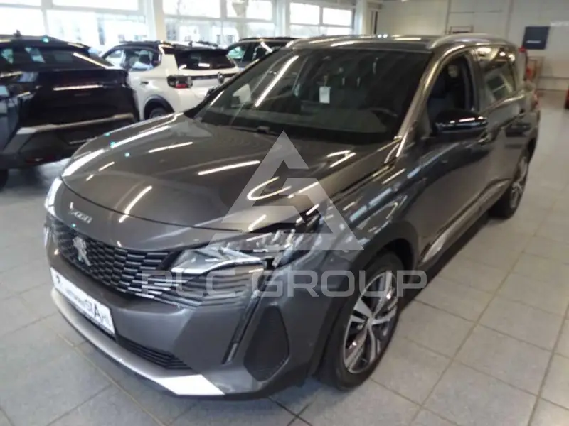2023 Peugeot 5008