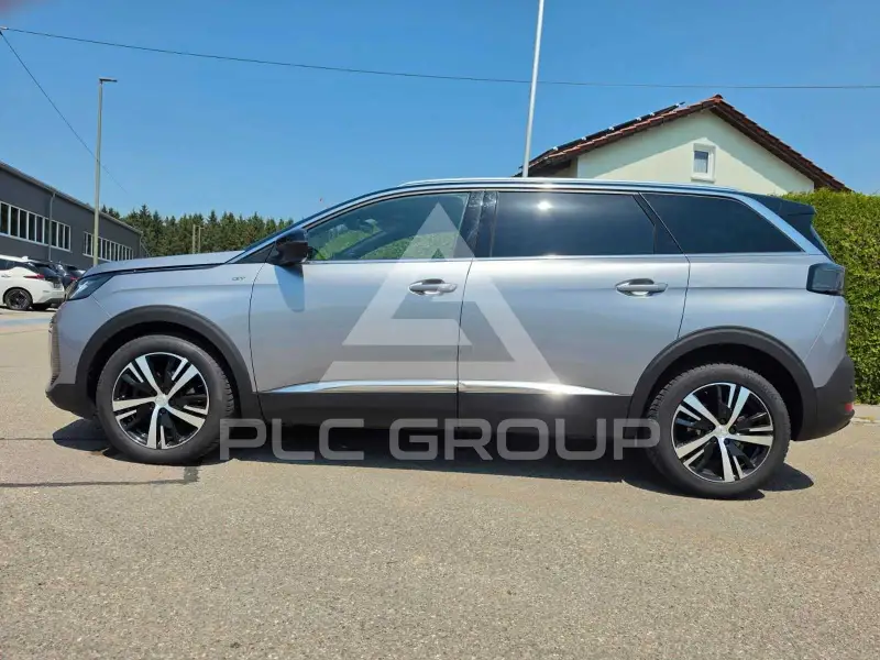 2023 Peugeot 5008
