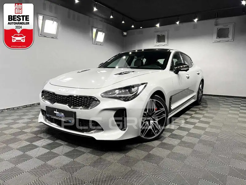 2023 KIA Stinger