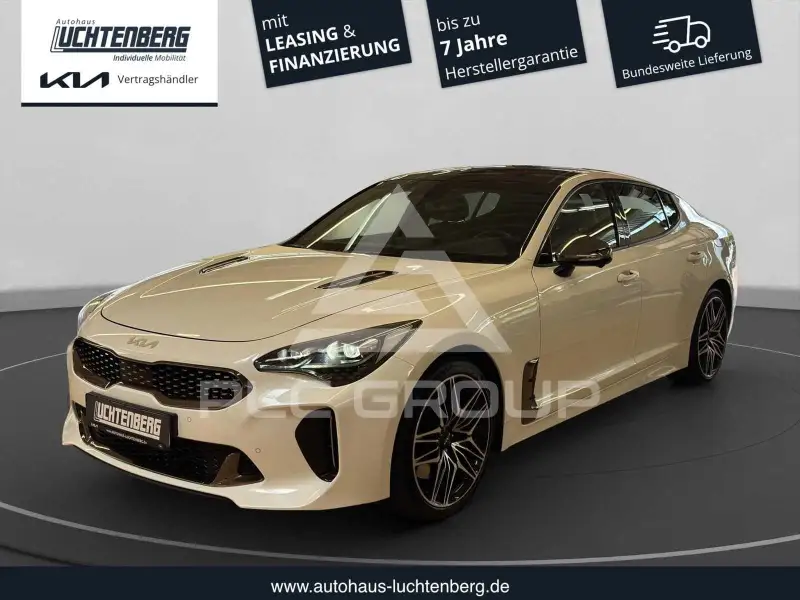 2023 KIA Stinger