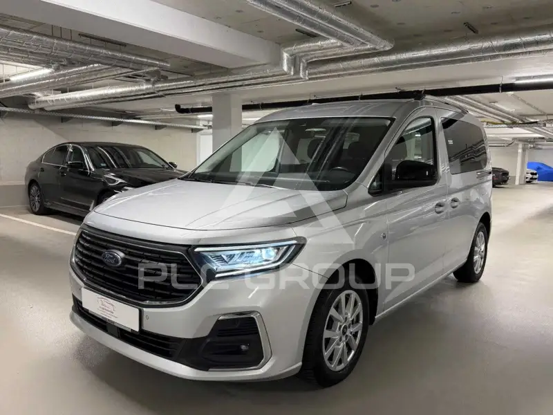 2023 Ford Tourneo