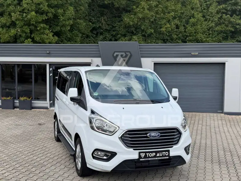 2023 Ford Tourneo
