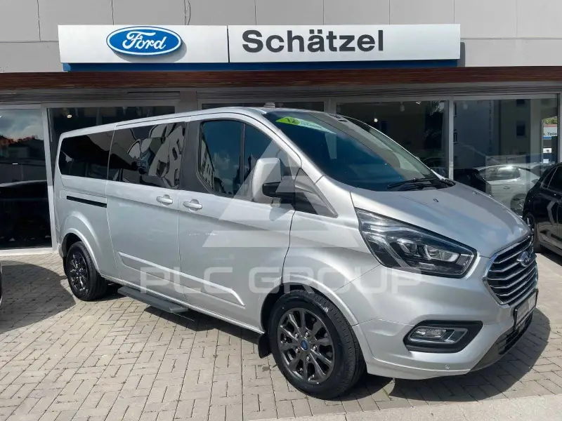2023 Ford Tourneo