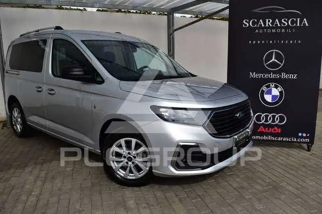 2023 Ford Tourneo