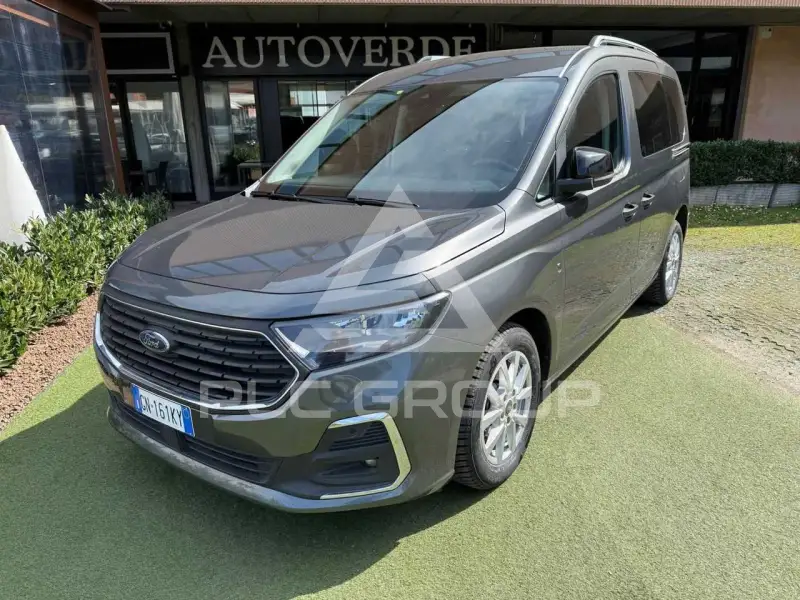 2023 Ford Tourneo