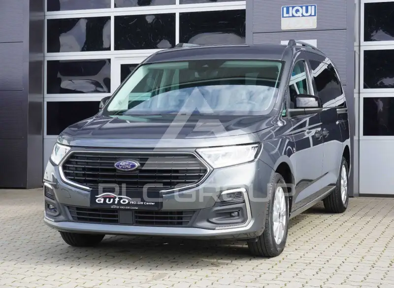 2023 Ford Tourneo