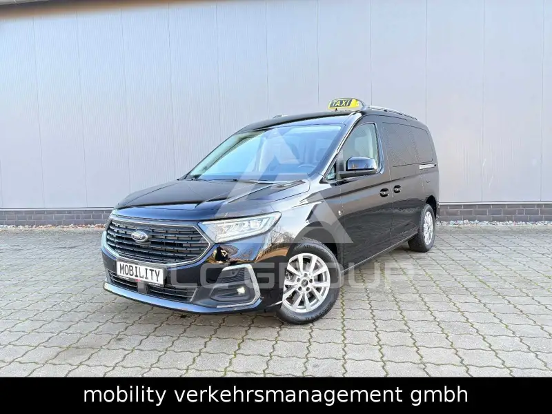 2023 Ford Tourneo