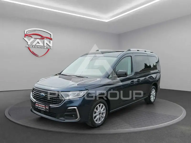 2023 Ford Tourneo