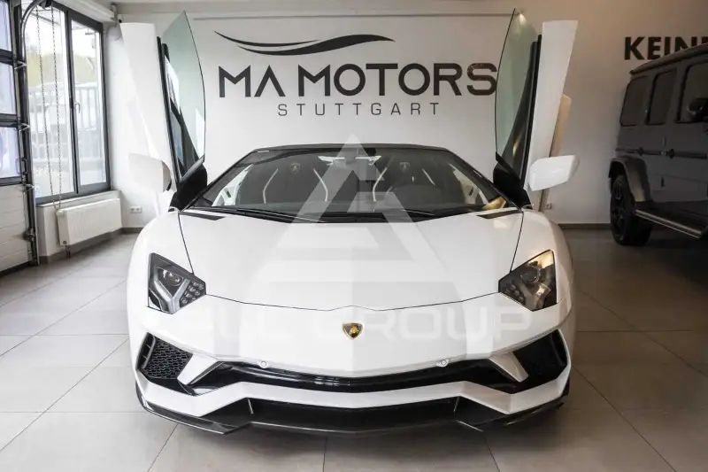 2023 Lamborghini Aventador