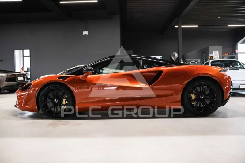 2023 McLaren ARTURA