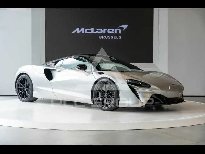 2023 McLaren ARTURA