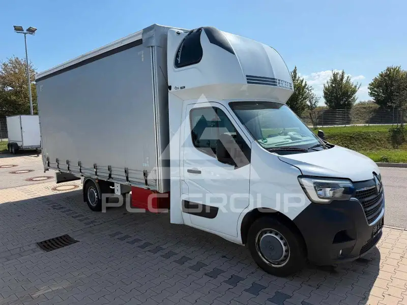 2023 Renault Master