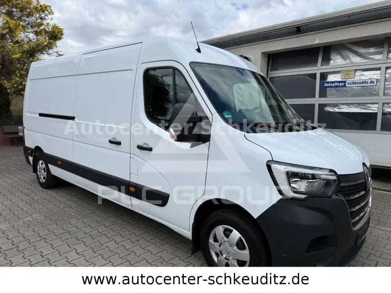 2023 Renault Master