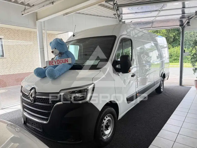 2023 Renault Master