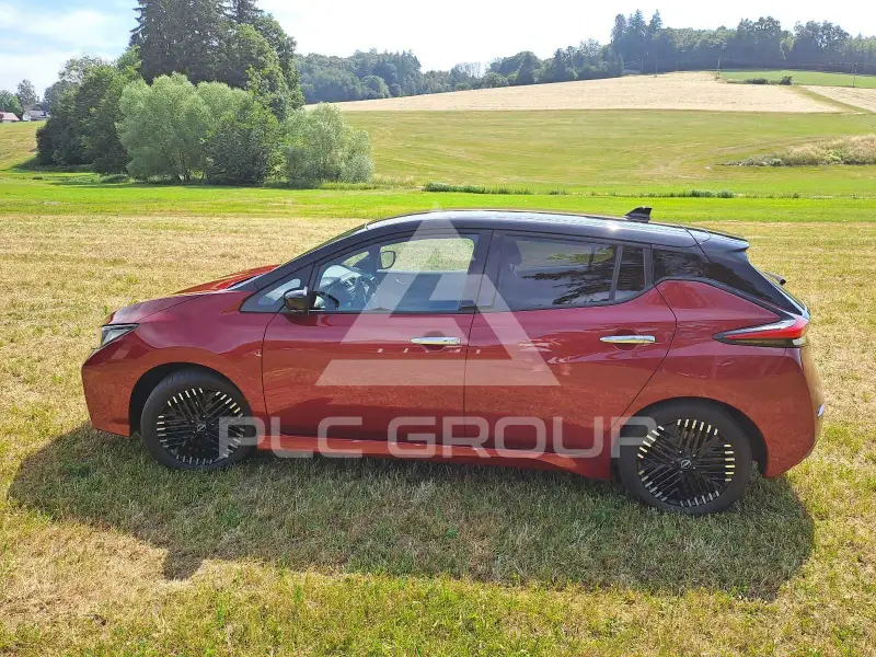 2024 Nissan LEAF