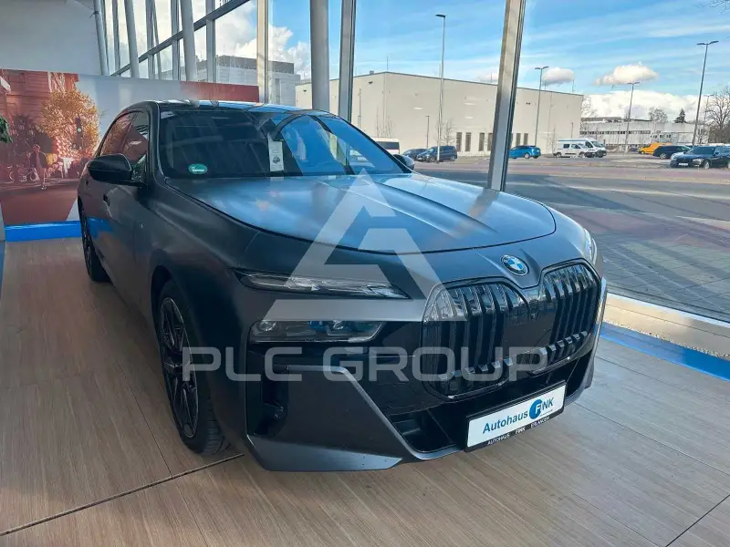2024 BMW 740