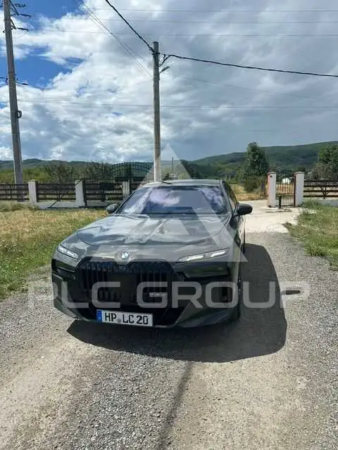 2024 BMW 740