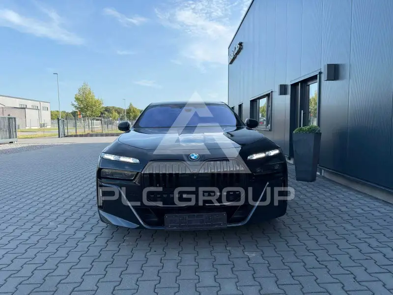 2024 BMW 740