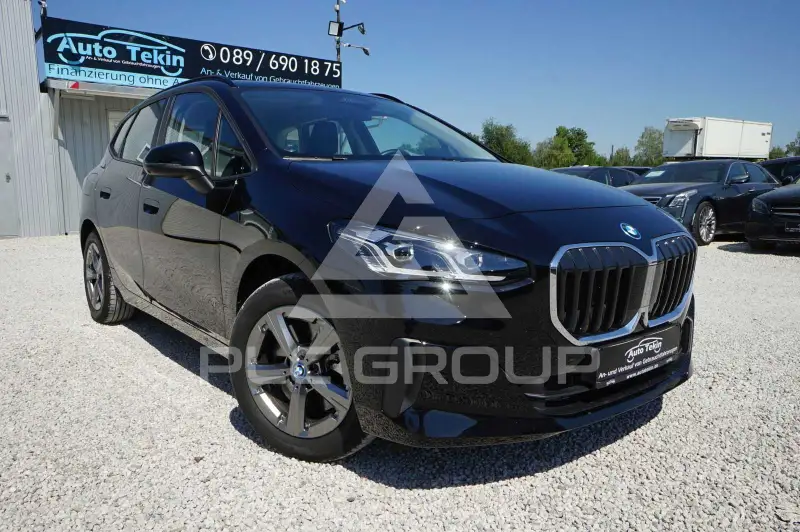 2024 BMW 230