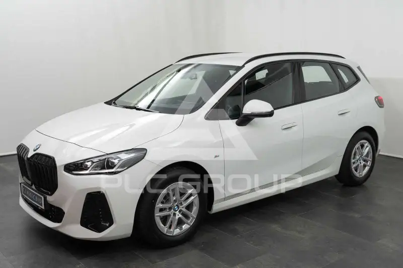 2024 BMW 220
