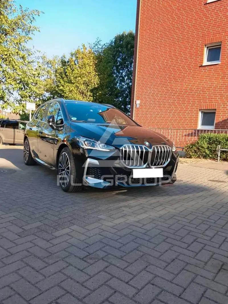 2024 BMW 223