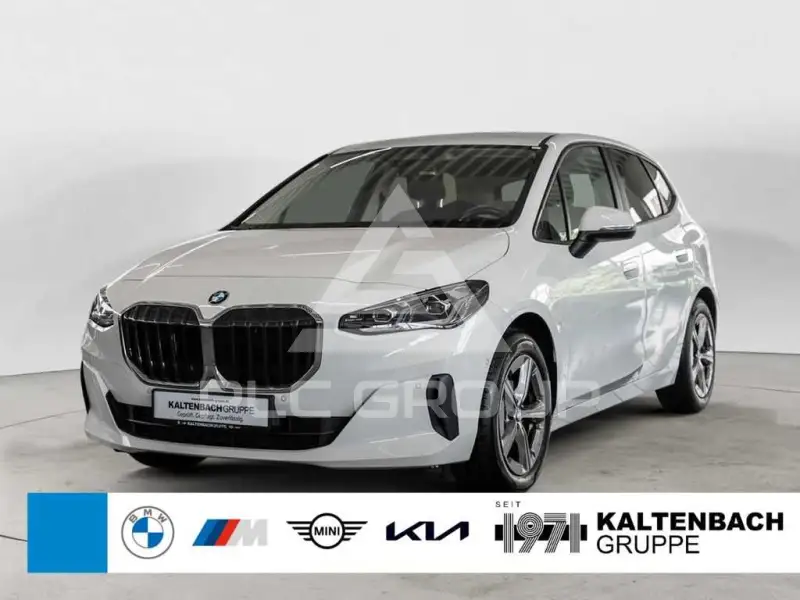 2024 BMW 223