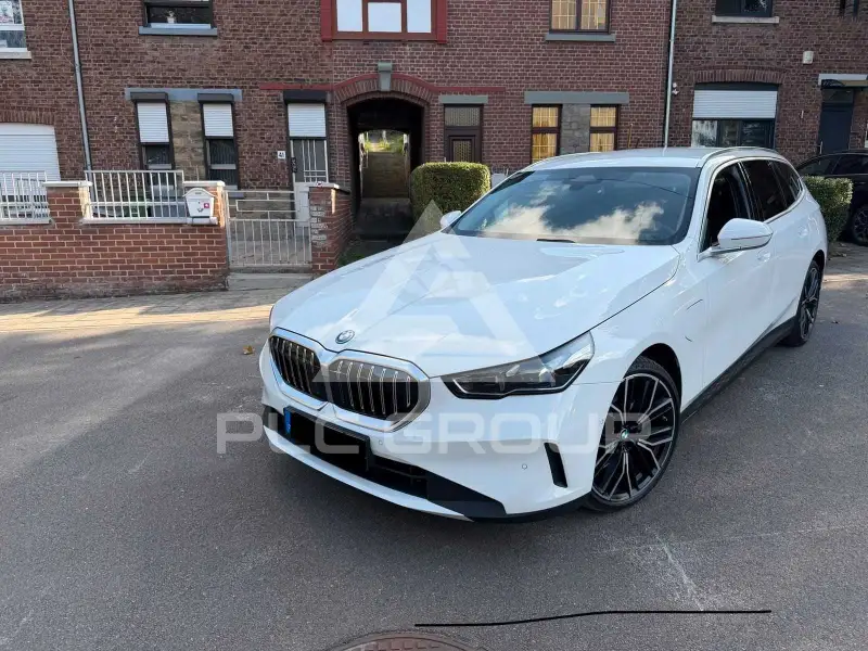 2024 BMW 530