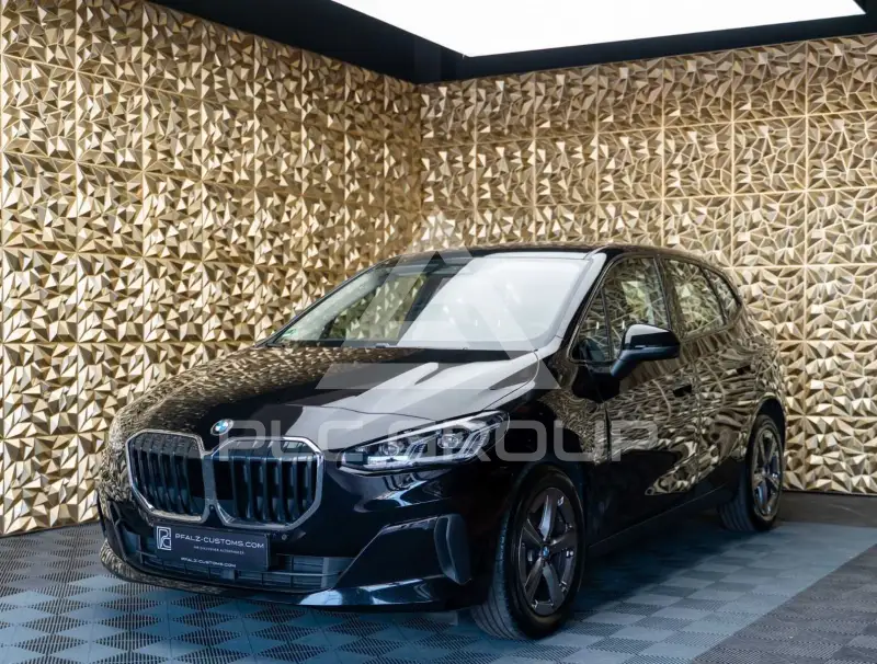 2024 BMW 218