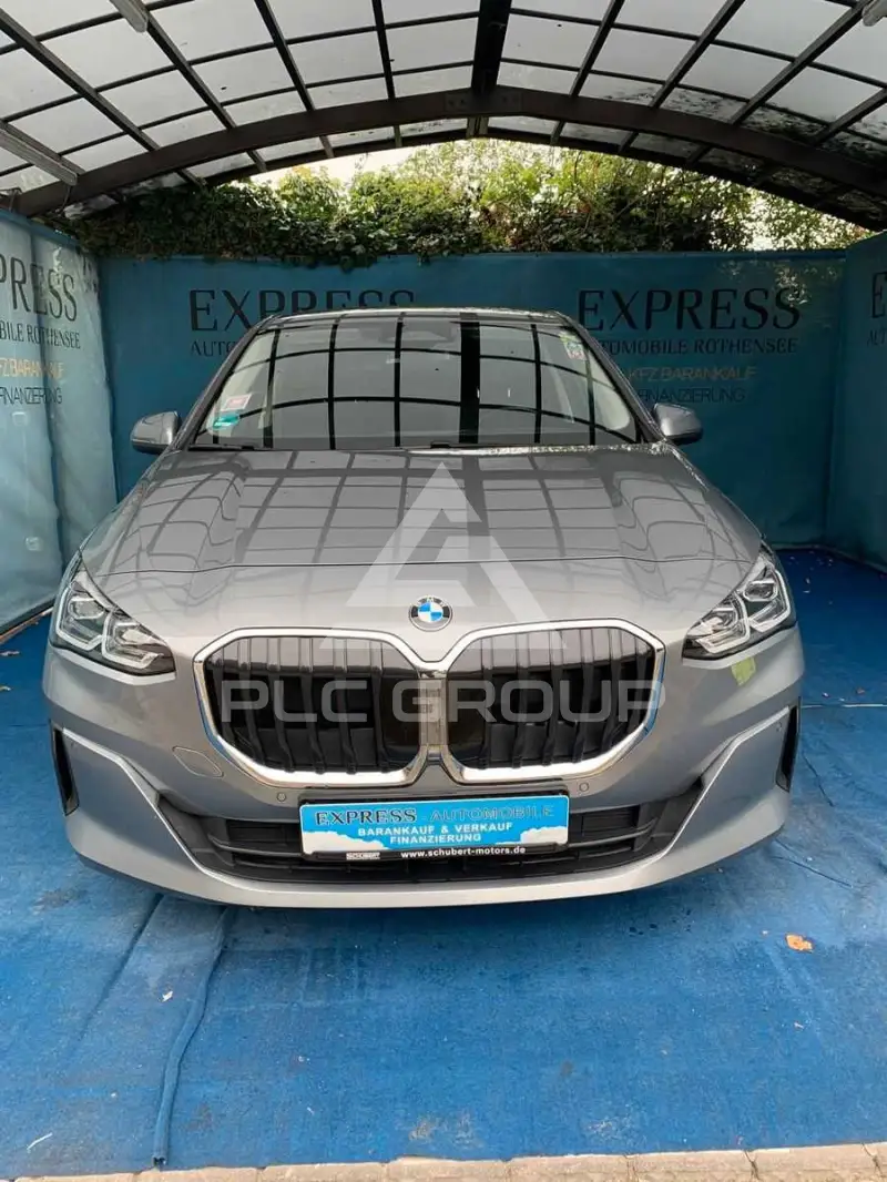 2024 BMW 218