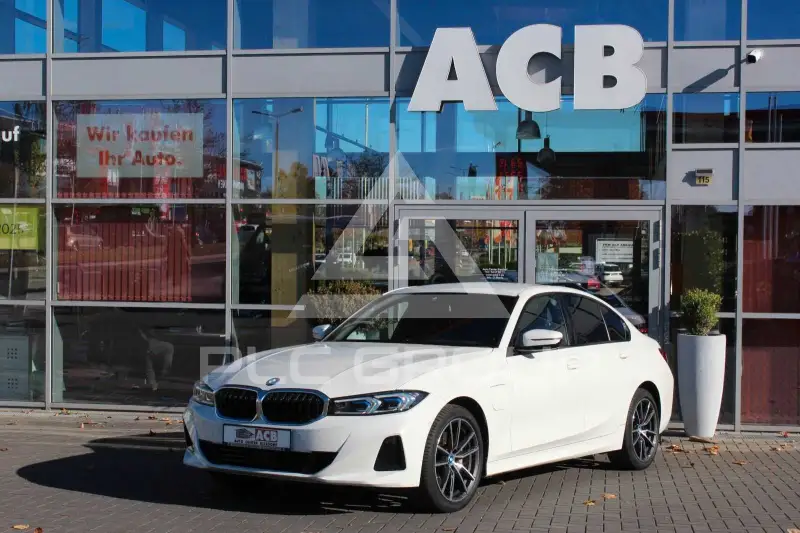 2024 BMW 320