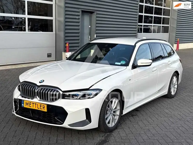 2024 BMW 320