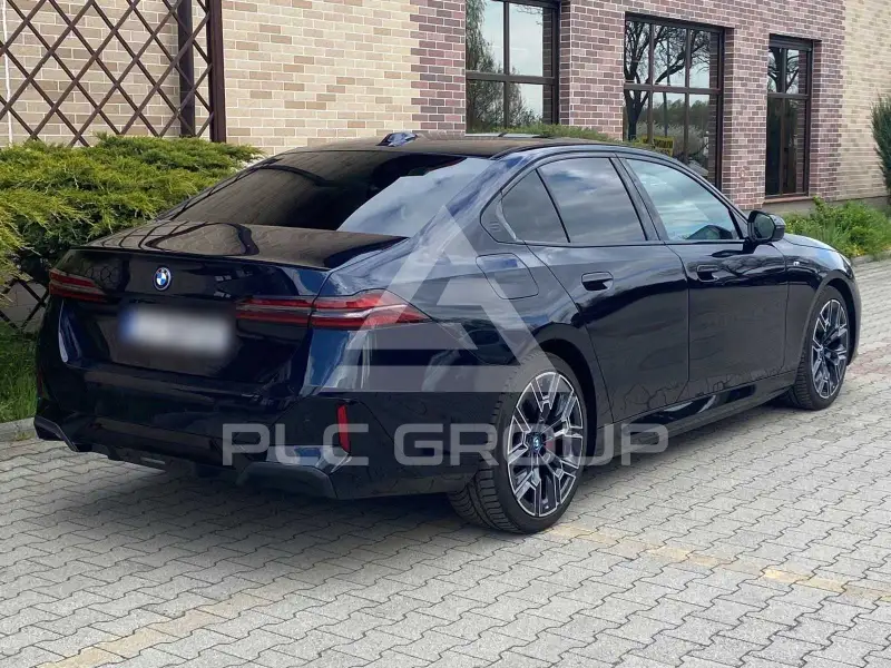 2024 BMW 550
