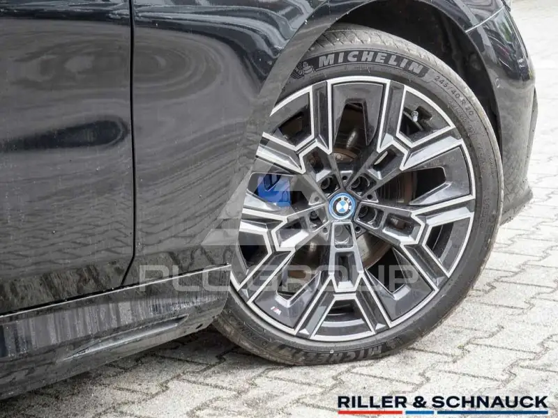 2024 BMW 550
