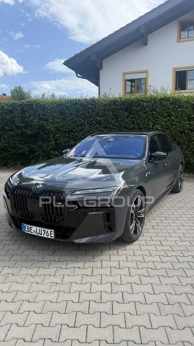 2024 BMW M760