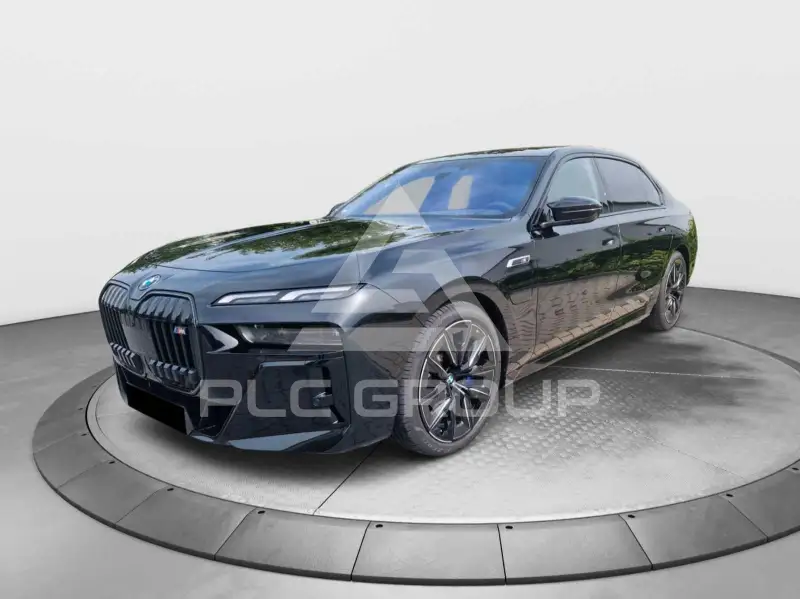 2024 BMW M760