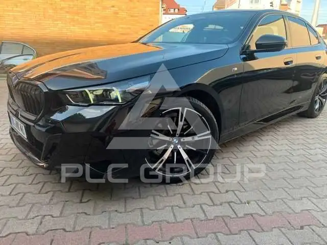 2024 BMW 520