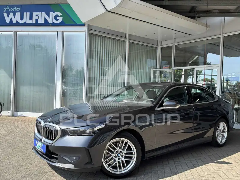 2024 BMW 520