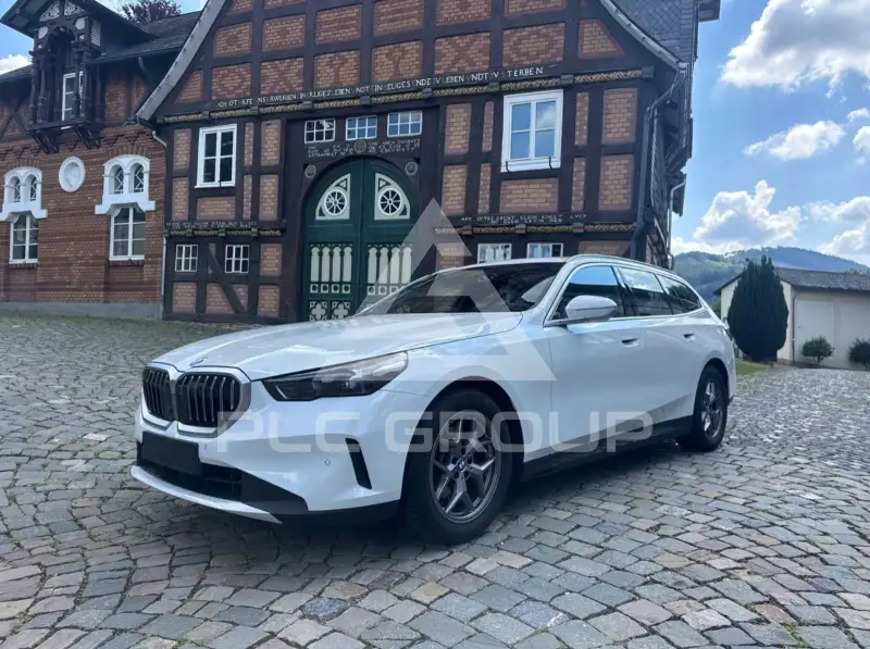 2024 BMW 520