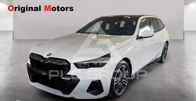 2024 BMW 520