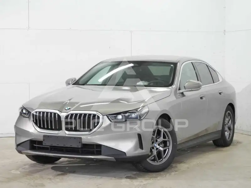 2024 BMW 520