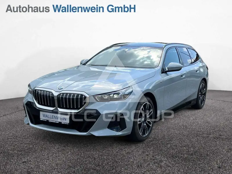 2024 BMW 520