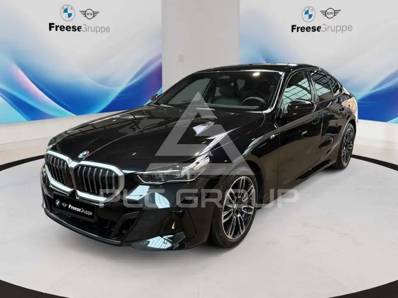 2024 BMW 520