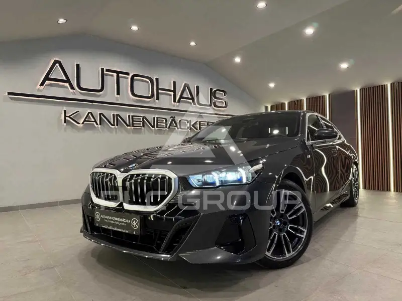 2024 BMW 520
