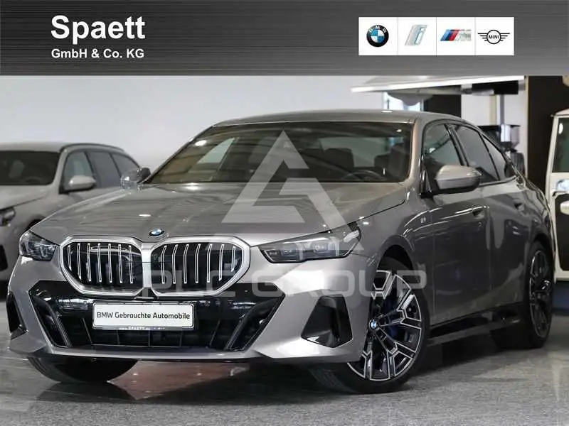 2024 BMW 520