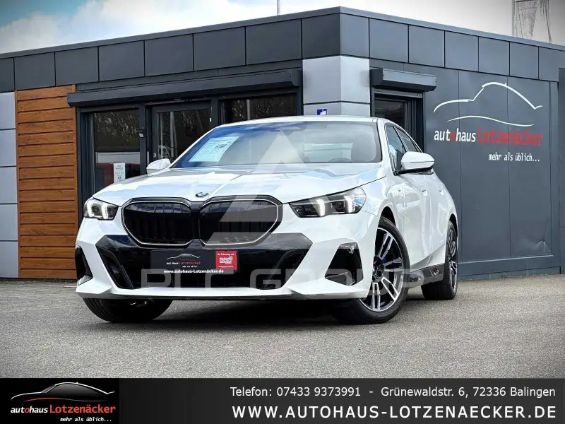 2024 BMW 520