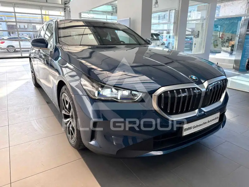 2024 BMW 520