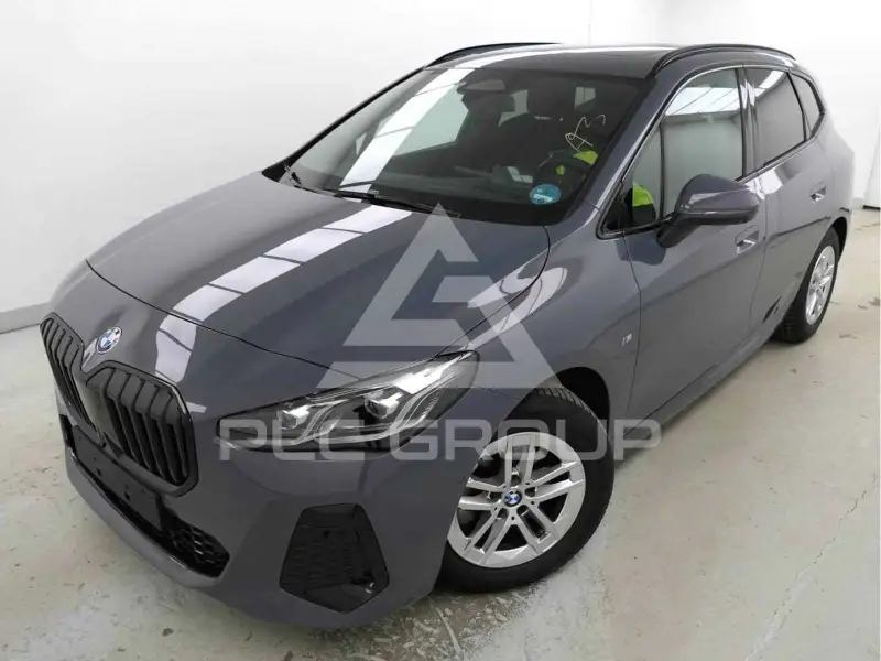 2024 BMW 220