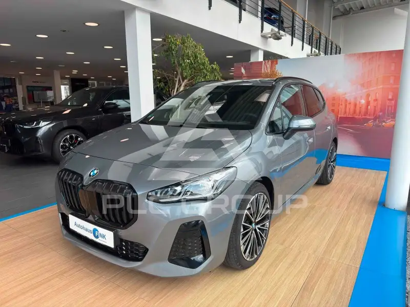 2024 BMW 220