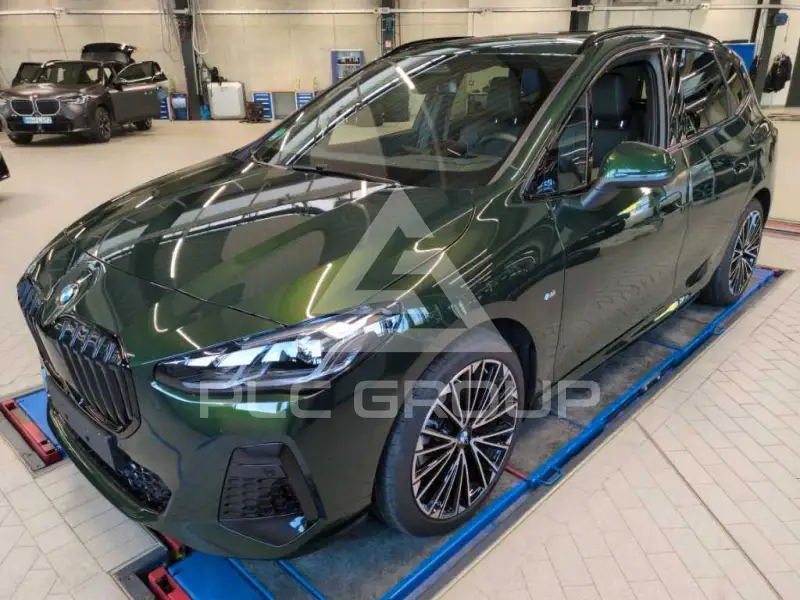 2024 BMW 218